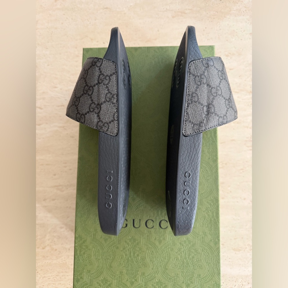 NWB GUCCI GG Supreme Slide (Men) Grey/Black Designer Sz: 7 - Picture 6 of 16